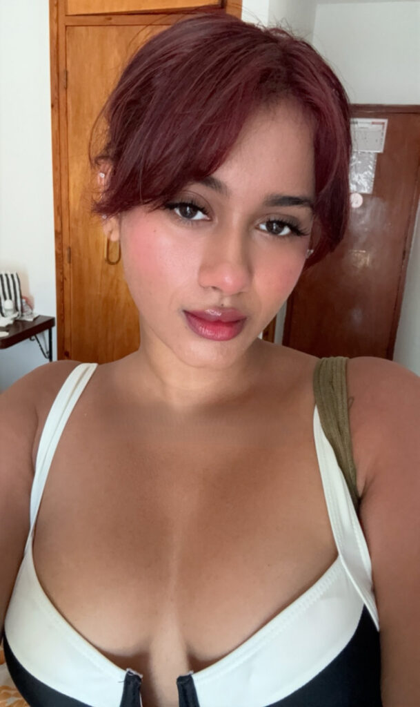 OnlyFans – Indian – T H I C C – senoritasara / senorita_sara._ – Nude Leaks