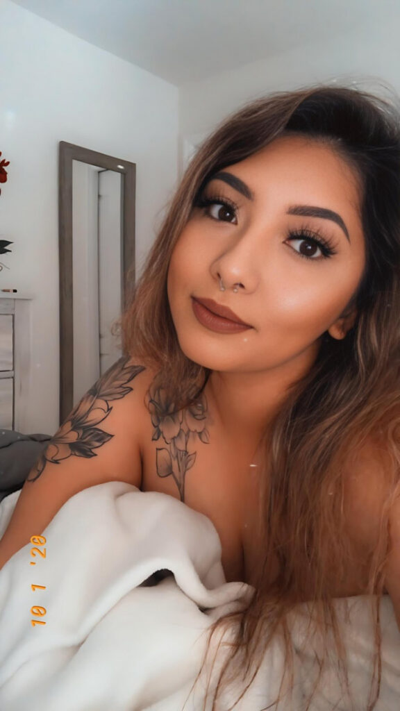 T H I C C – BBW – Latina – Sexy Big Titty latina BBW @Leeeenaq – Nude