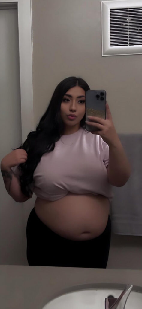 T H I C C – BBW – Latina – Sexy Big Titty latina BBW @Leeeenaq – Nude