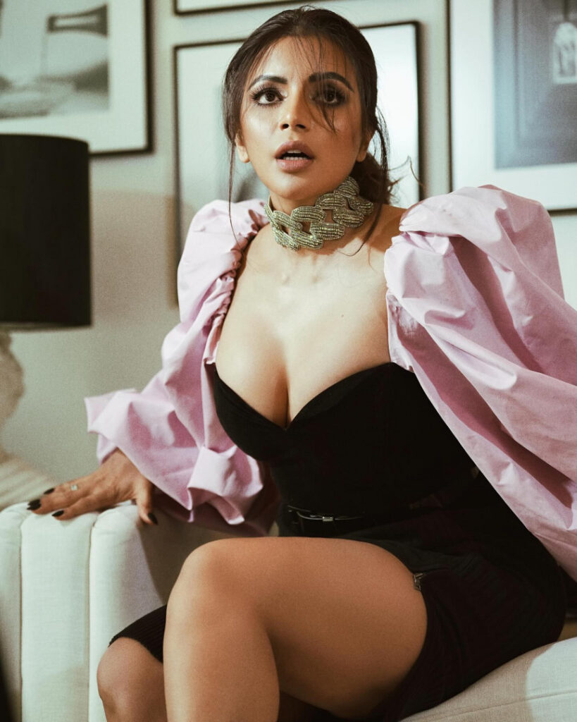 Instagram – Shama Sikander – Nude Leaks