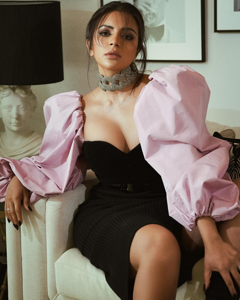 Instagram – Shama Sikander – Nude Leaks