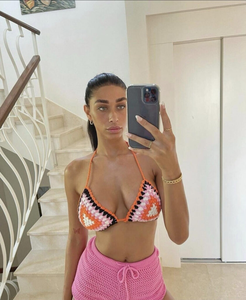 Instagram – Shayna Senior – Nude