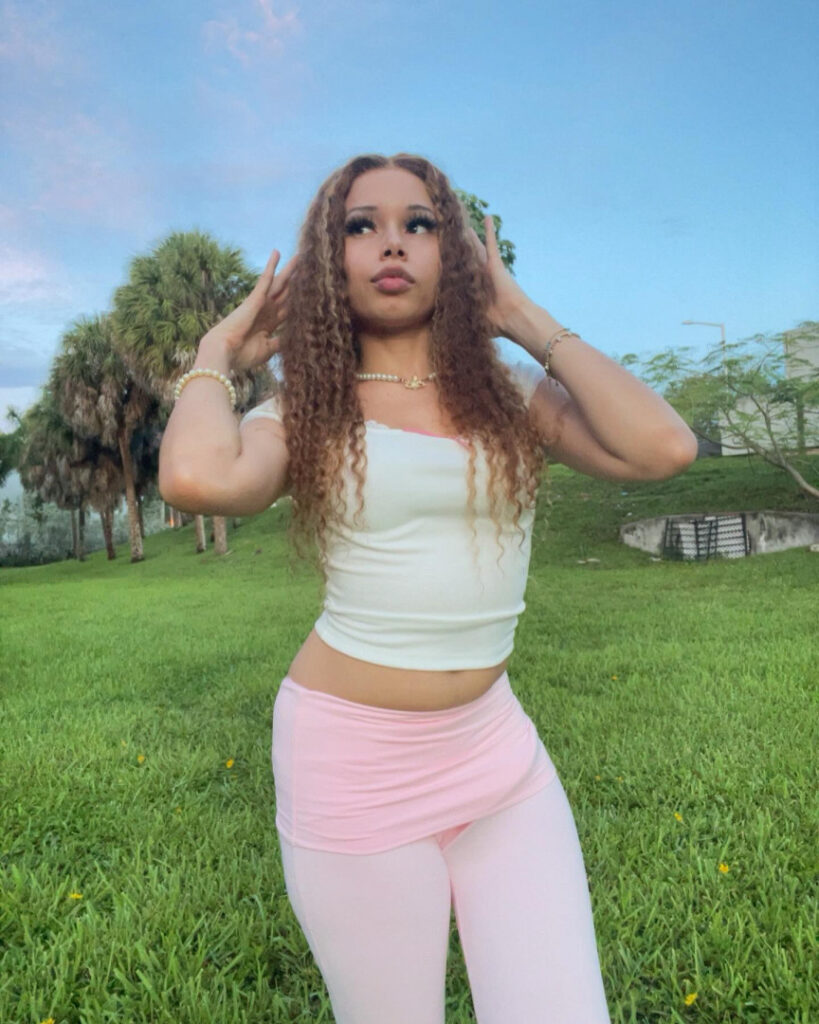 OnlyFans – TikTok – Cosplay – Shibuya Bambi / queenpuppy777 / alienrapperqueen / shibuyabambi – Nude Leaks