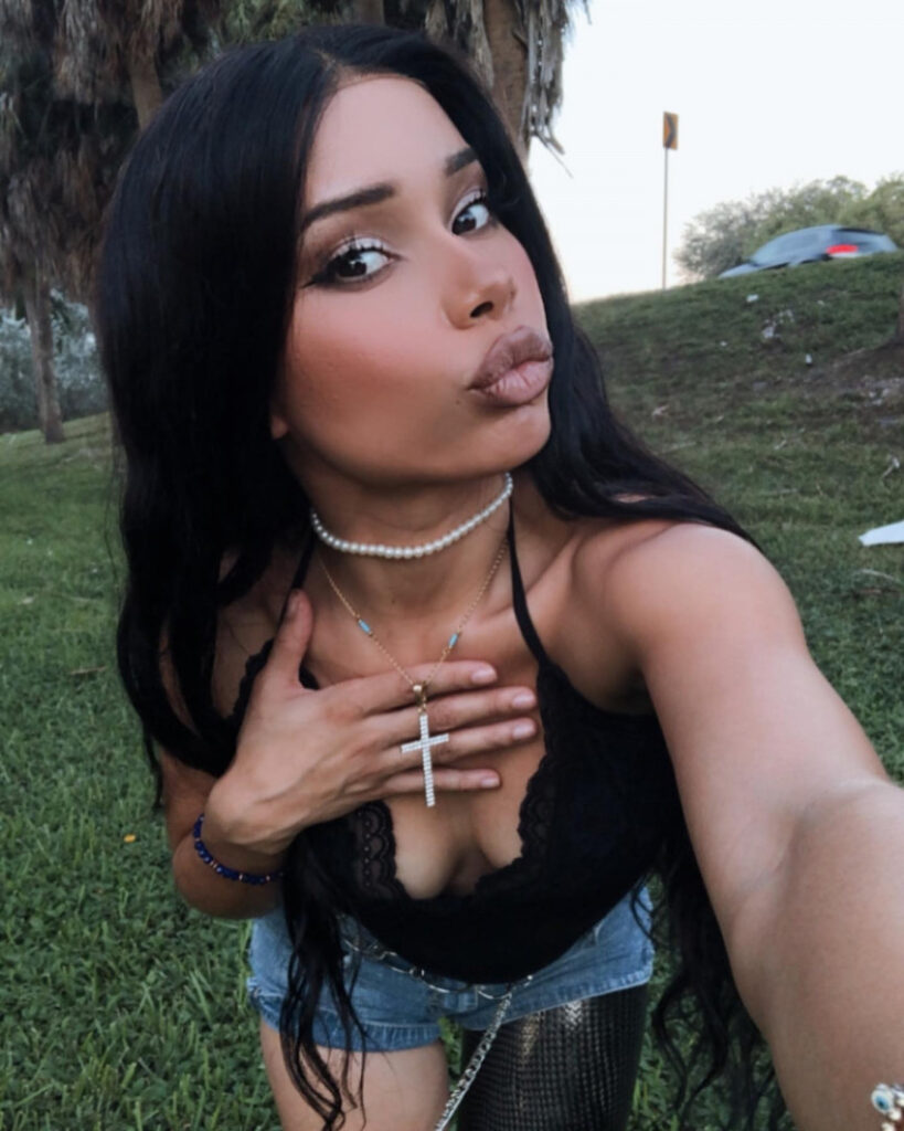 OnlyFans – TikTok – Cosplay – Shibuya Bambi / queenpuppy777 / alienrapperqueen / shibuyabambi – Nude Leaks