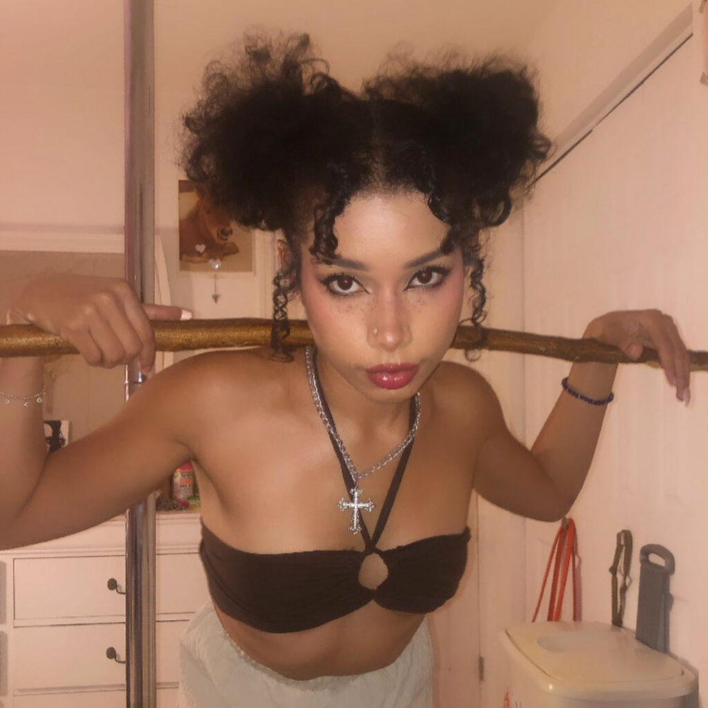 OnlyFans – TikTok – Cosplay – Shibuya Bambi / queenpuppy777 / alienrapperqueen / shibuyabambi – Nude Leaks