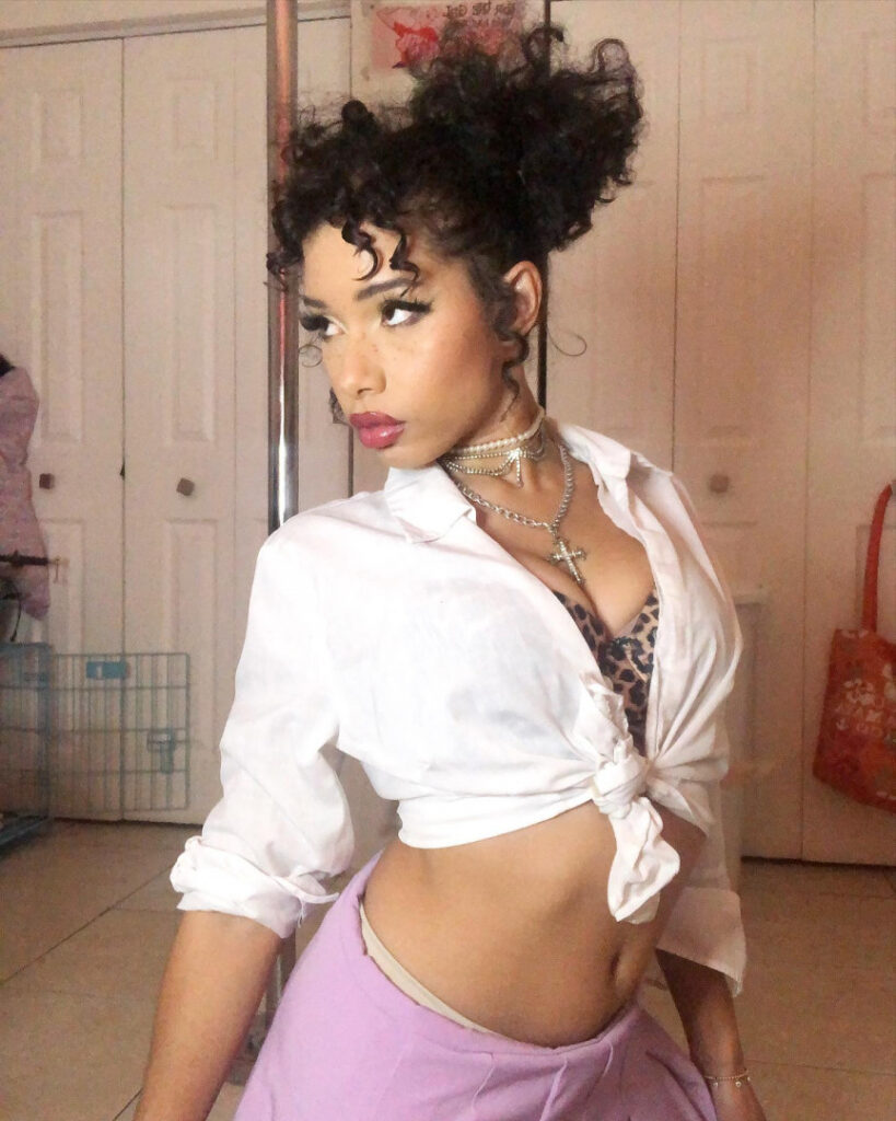 OnlyFans – TikTok – Cosplay – Shibuya Bambi / queenpuppy777 / alienrapperqueen / shibuyabambi – Nude Leaks