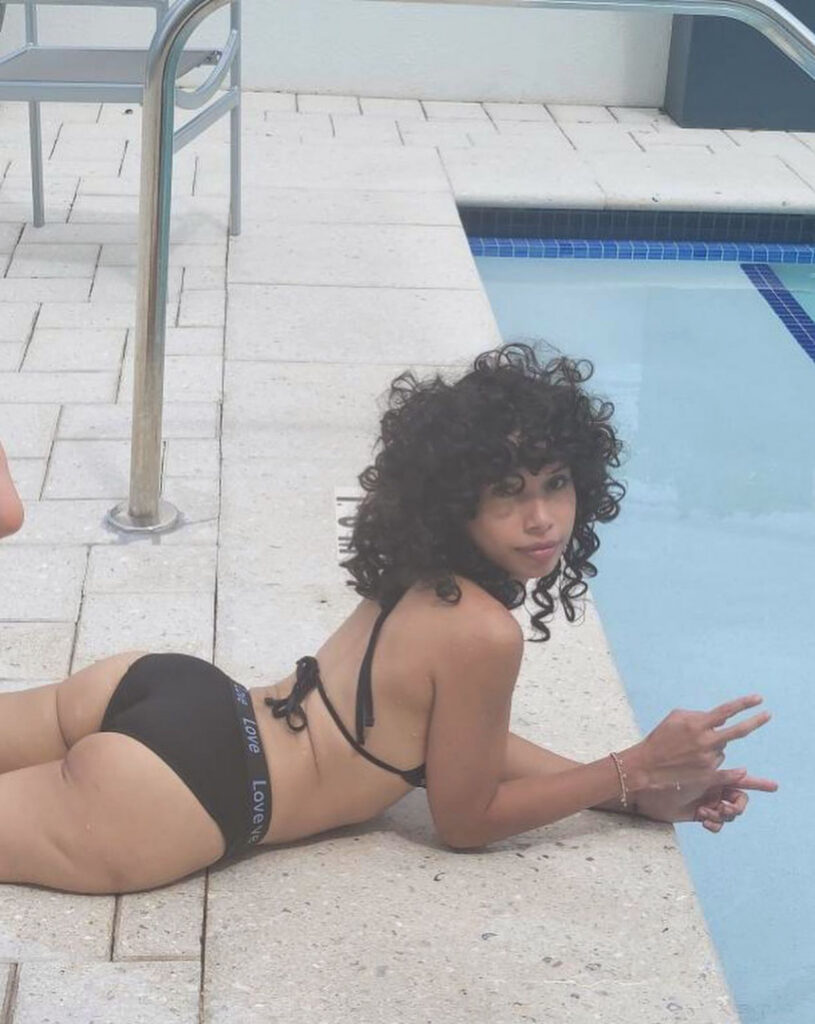 OnlyFans – TikTok – Cosplay – Shibuya Bambi / queenpuppy777 / alienrapperqueen / shibuyabambi – Nude Leaks