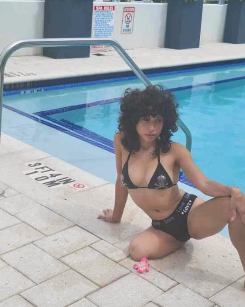 OnlyFans – TikTok – Cosplay – Shibuya Bambi / queenpuppy777 / alienrapperqueen / shibuyabambi – Nude Leaks