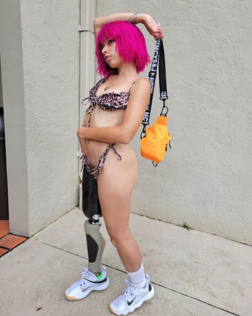 OnlyFans – TikTok – Cosplay – Shibuya Bambi / queenpuppy777 / alienrapperqueen / shibuyabambi – Nude Leaks