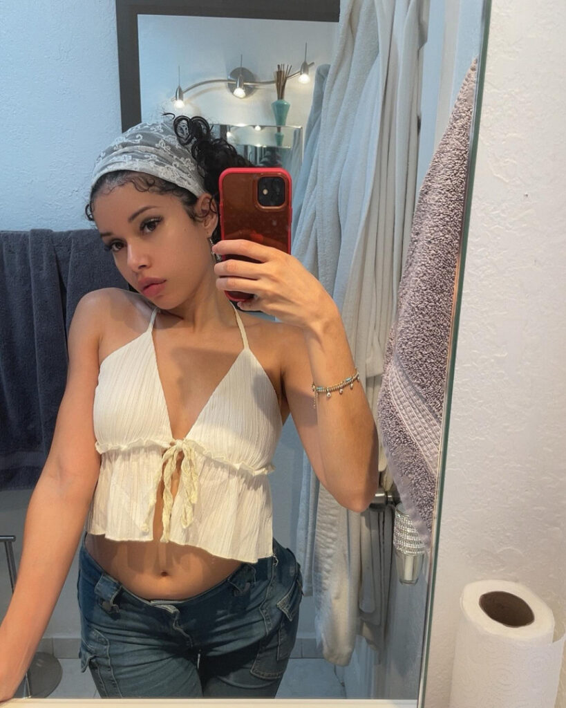 OnlyFans – TikTok – Cosplay – Shibuya Bambi / queenpuppy777 / alienrapperqueen / shibuyabambi – Nude Leaks