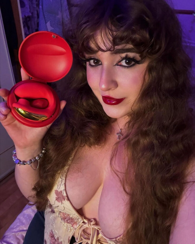 TikTok – Instagram – Sighmegara (Megan Coles) – Nude Leaks