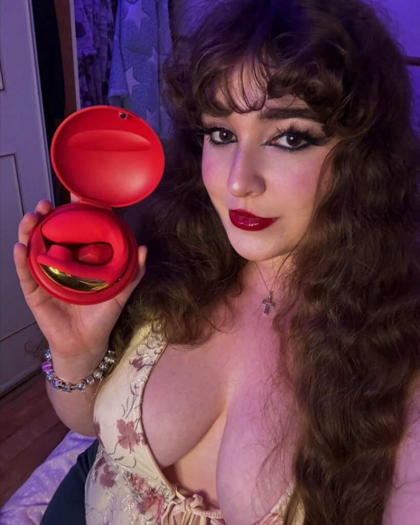 TikTok – Instagram – Sighmegara (Megan Coles) – Nude Leaks