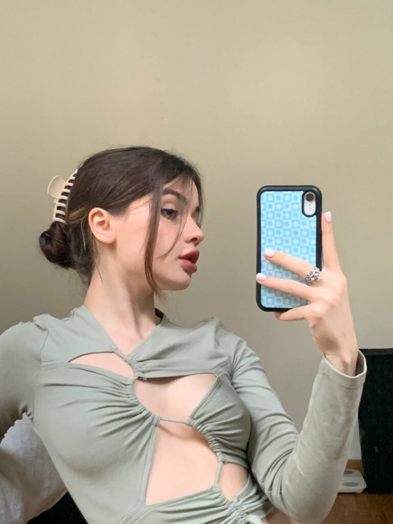 TikTok – Instagram – Teen – sighttttt (Vladlena) – Nude Leaks