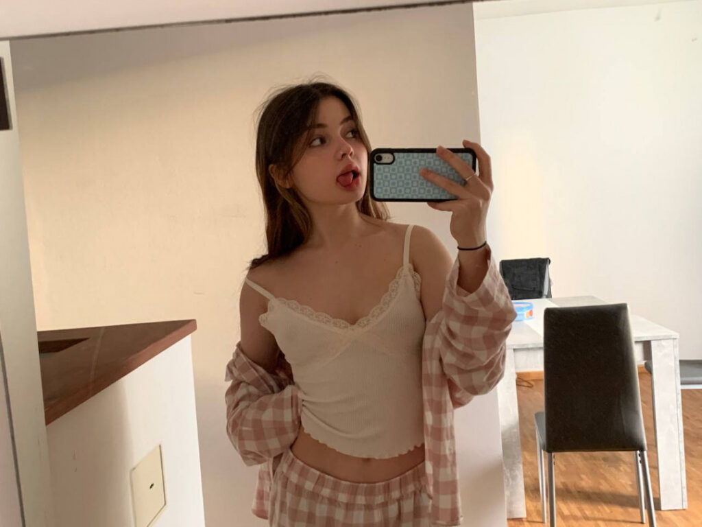 TikTok – Instagram – Teen – sighttttt (Vladlena) – Nude Leaks