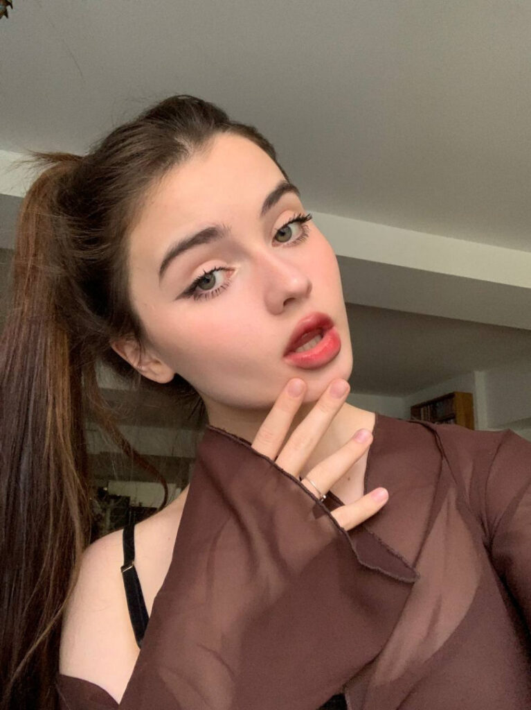 TikTok – Instagram – Teen – sighttttt (Vladlena) – Nude Leaks