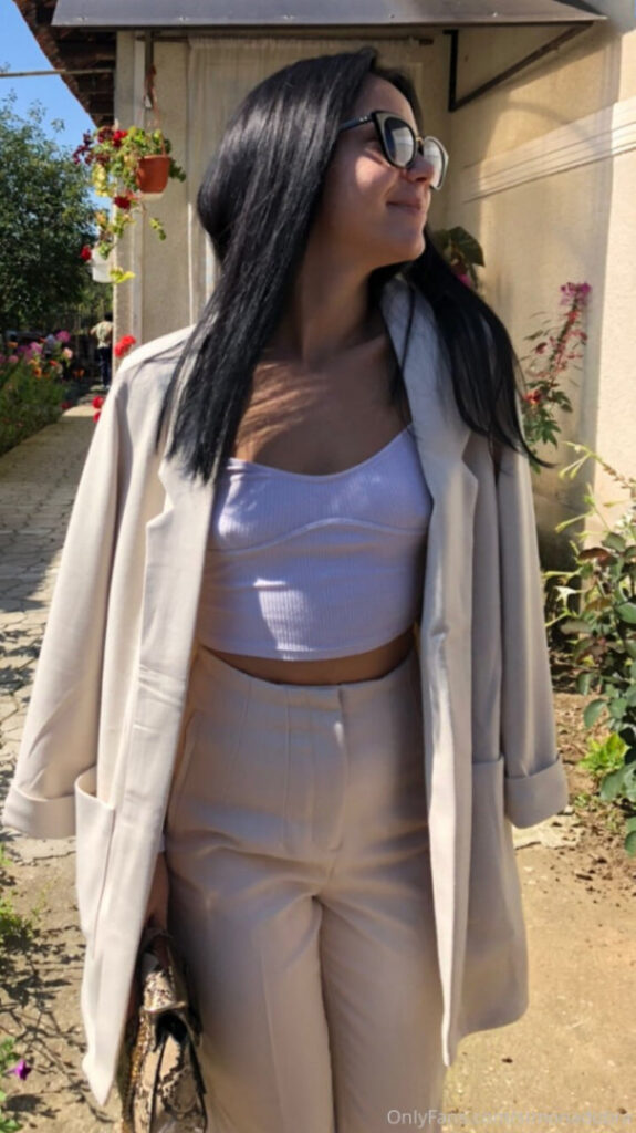 OnlyFans – Simonadobra / Simona Dobra – Nude