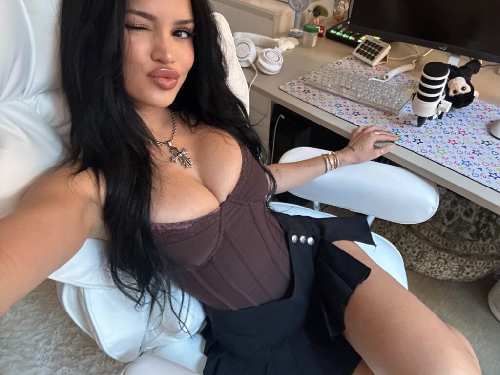 OnlyFans – Instagram – Latina – Sincerelyjuju – Nude Leaks