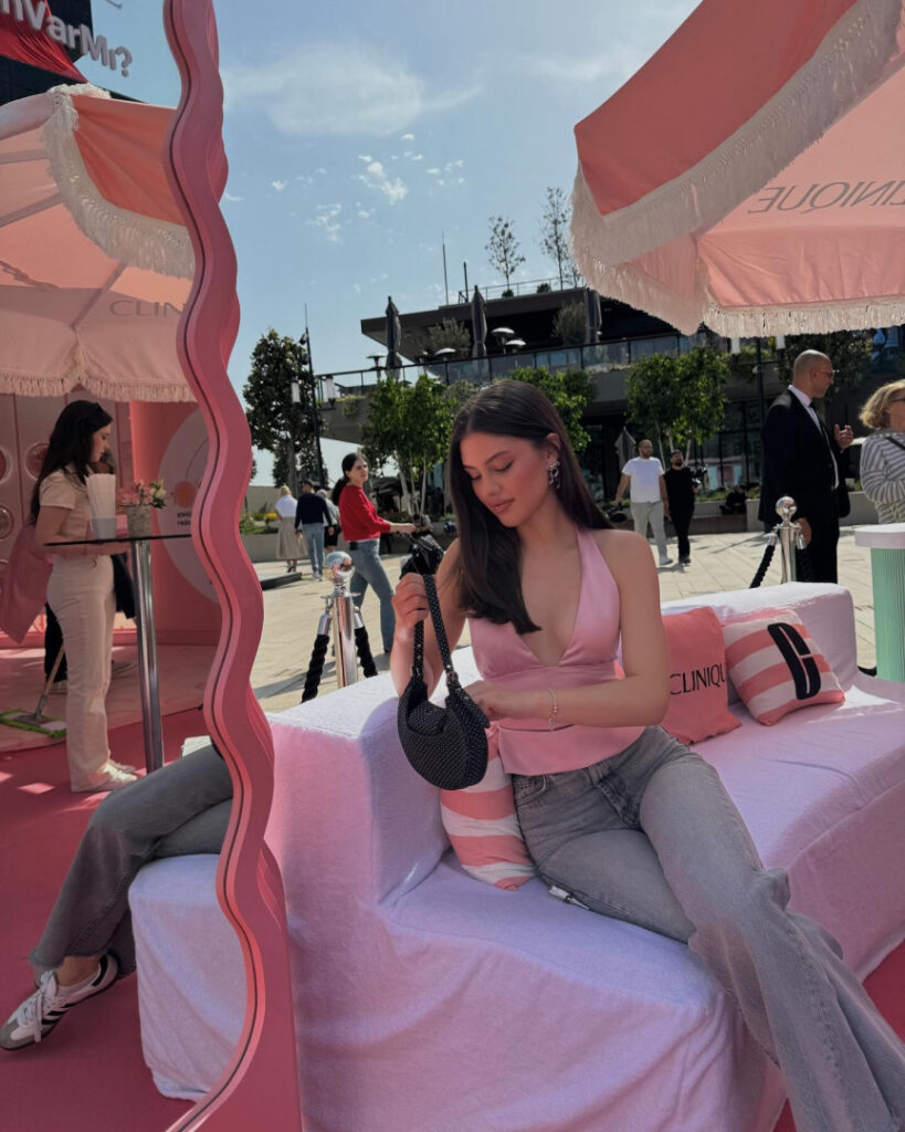 TikTok – Instagram – Sinem Melek Coşkun / sinemcoskunss / sinemcoskuns – Nude