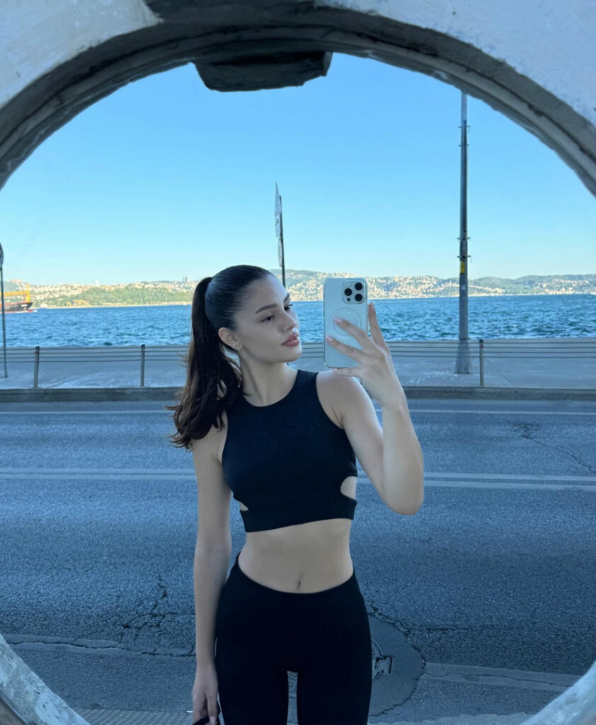 TikTok – Instagram – Sinem Melek Coşkun / sinemcoskunss / sinemcoskuns – Nude