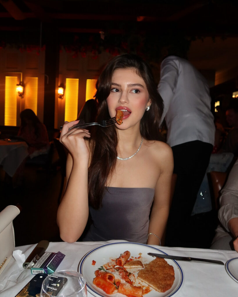 TikTok – Instagram – Sinem Melek Coşkun / sinemcoskunss / sinemcoskuns – Nude