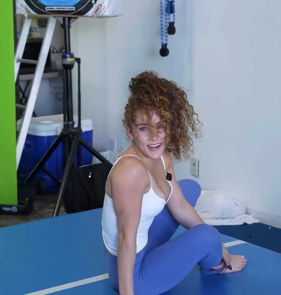 Youtube – TikTok – Petite – Sofie Dossi – Nude Leaks