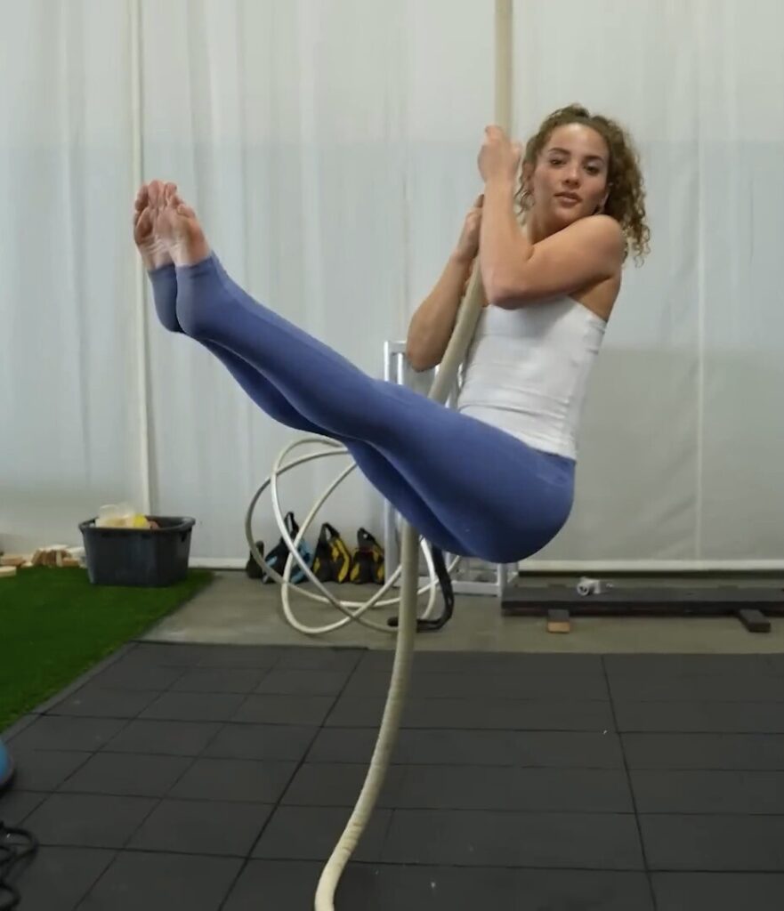 Youtube – TikTok – Petite – Sofie Dossi – Nude Leaks