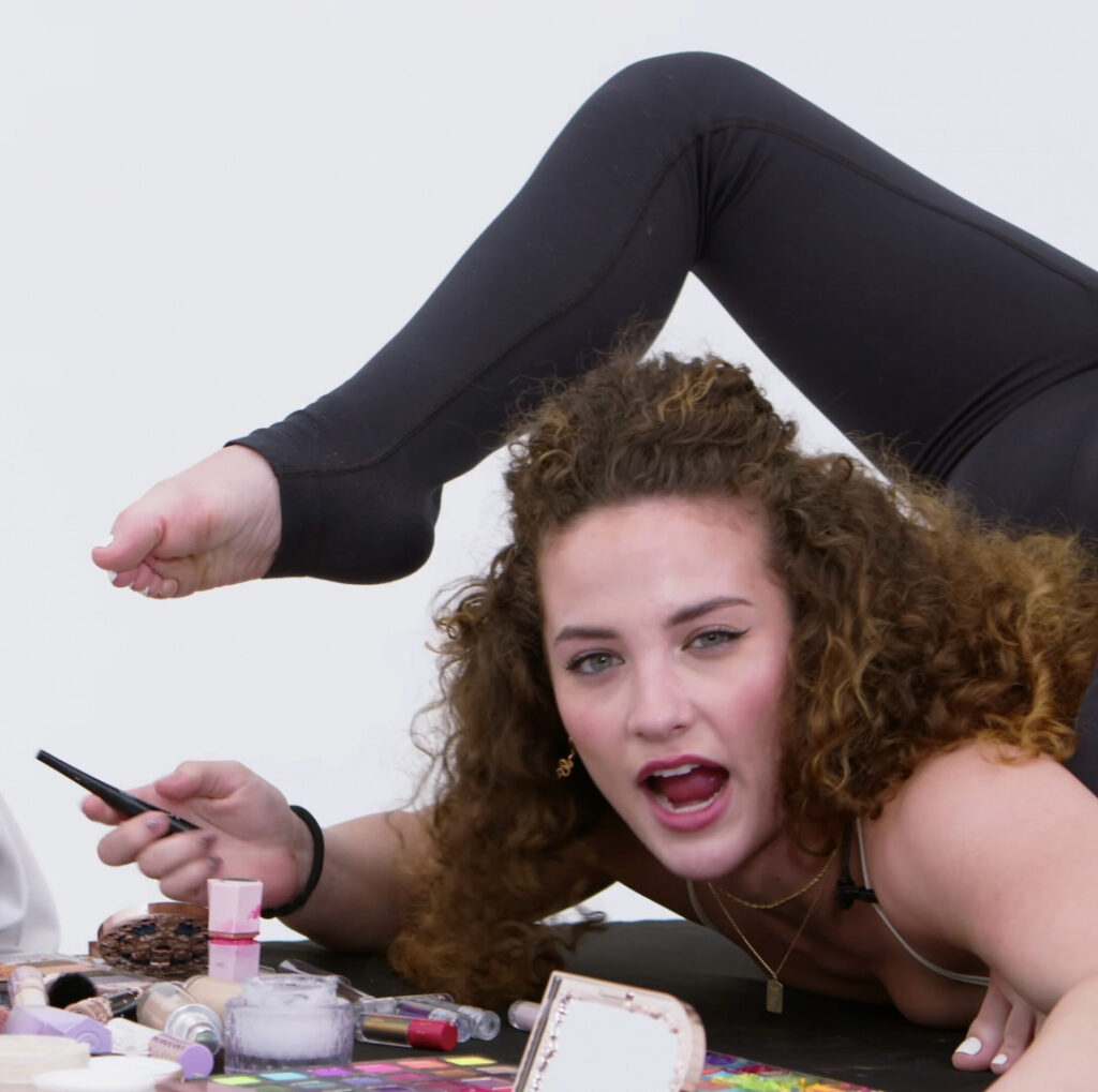 Youtube – TikTok – Petite – Sofie Dossi – Nude Leaks
