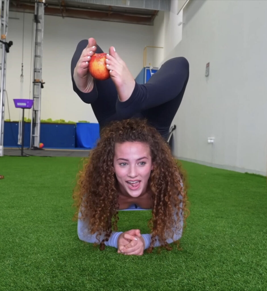 Youtube – TikTok – Petite – Sofie Dossi – Nude Leaks