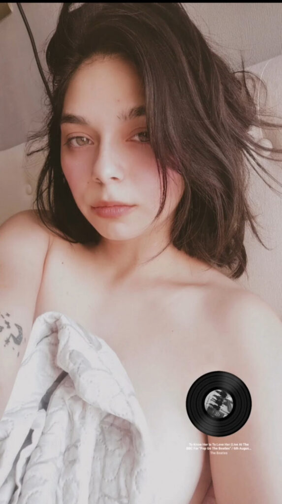 Twitch – Instagram – Soleratone / Soleramone – Nude