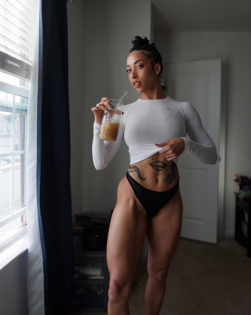 Instagram – ⠀X⠀ – Ebony – solesndsouls // Praying Mantis – Nude Leaks