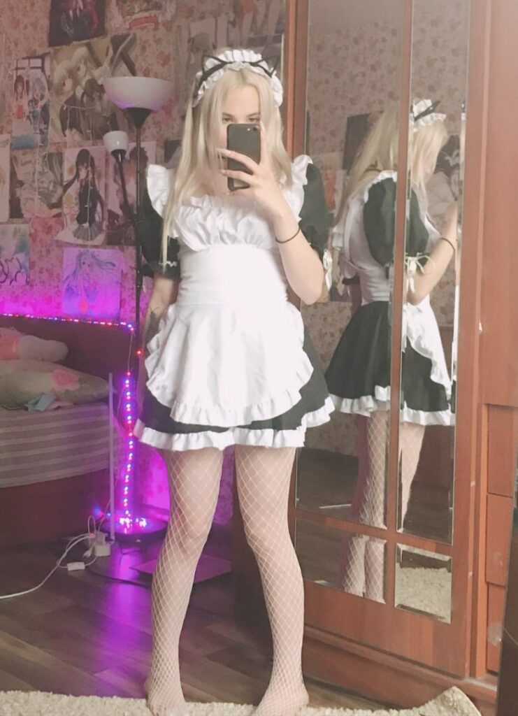 Cam Girls – Retired – sora4kawu, sora_4ka, emilyfluffy, Emily_Qween – Nude