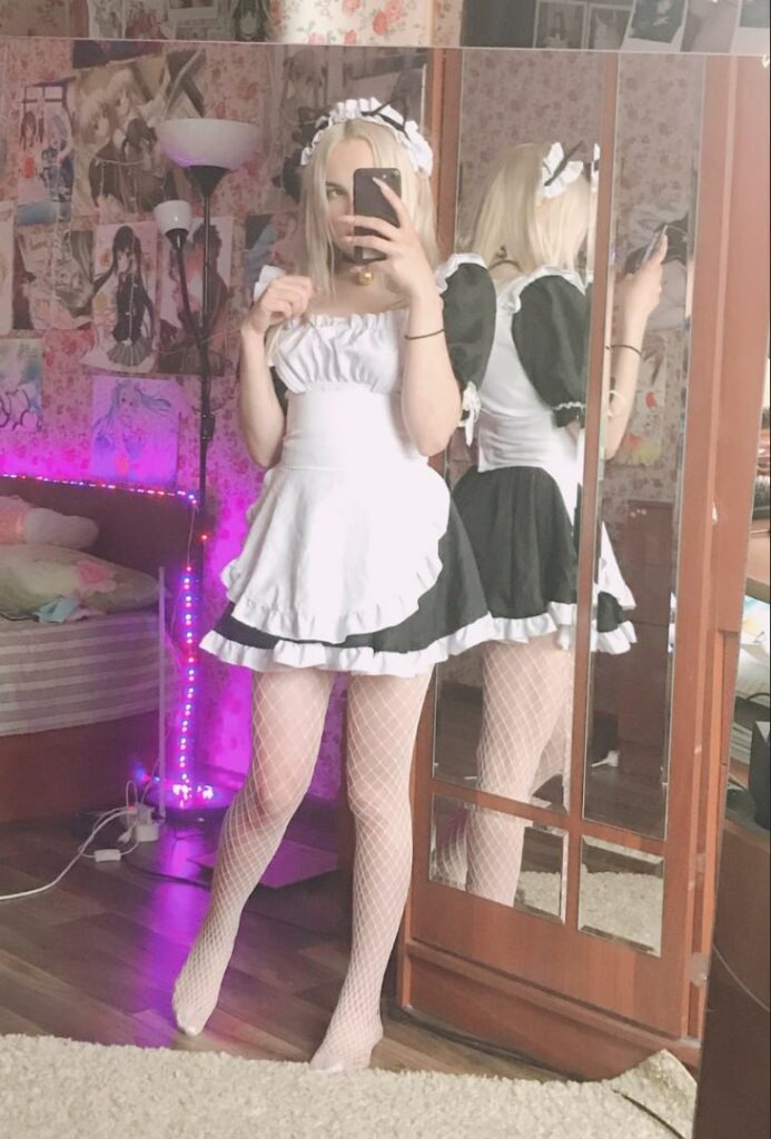 Cam Girls – Retired – sora4kawu, sora_4ka, emilyfluffy, Emily_Qween – Nude