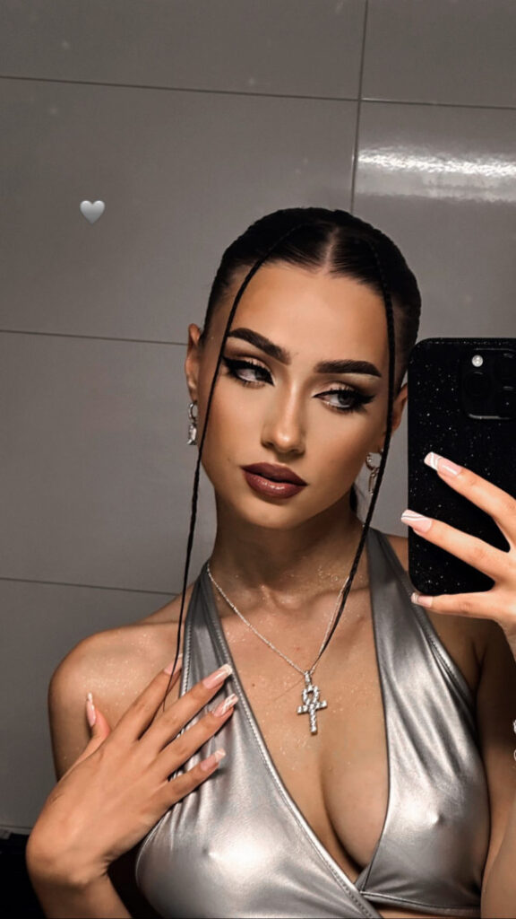 TikTok – Instagram – Suzan / Suzan00703 / Zuzanna Dembińska – Nude Leaks