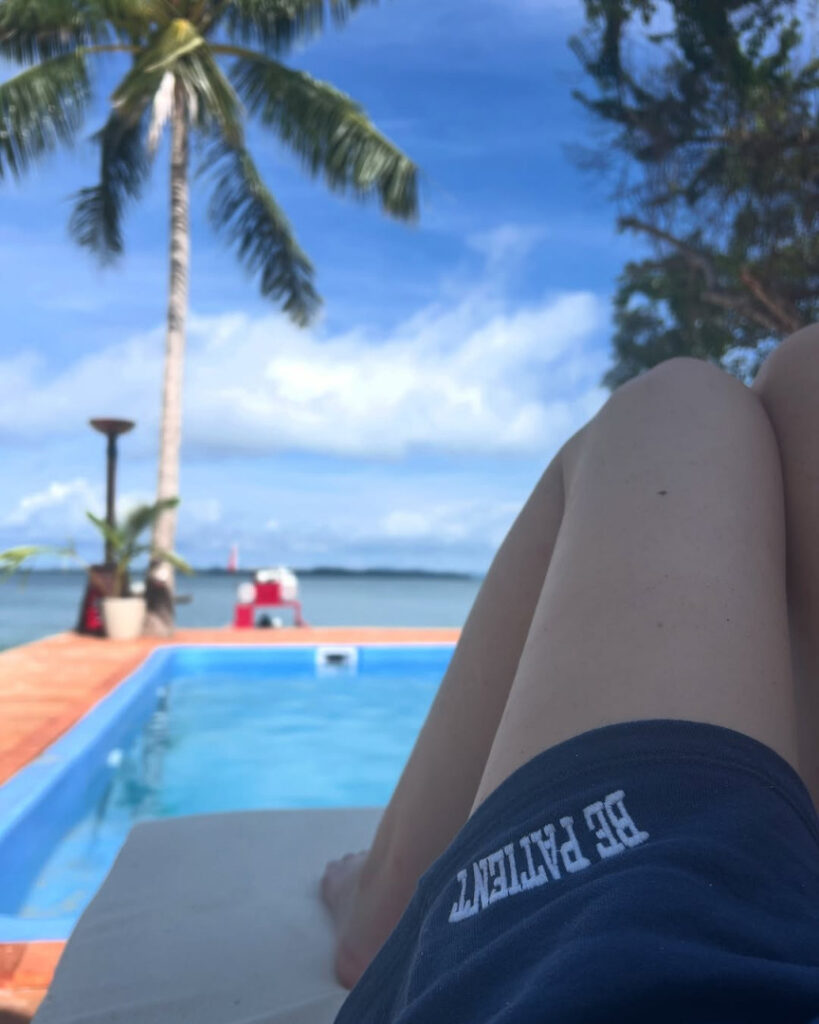 Instagram – Thea Booysen – Nude