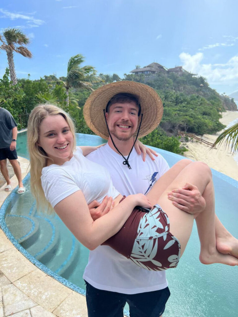 Instagram – Thea Booysen – Nude