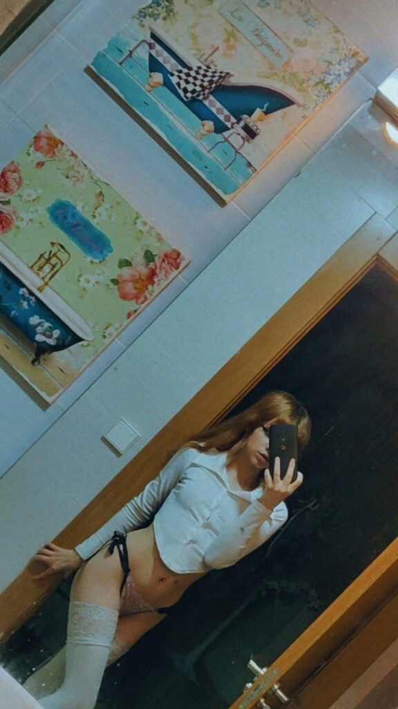 Twitch – theakaleina – Nude Leaks