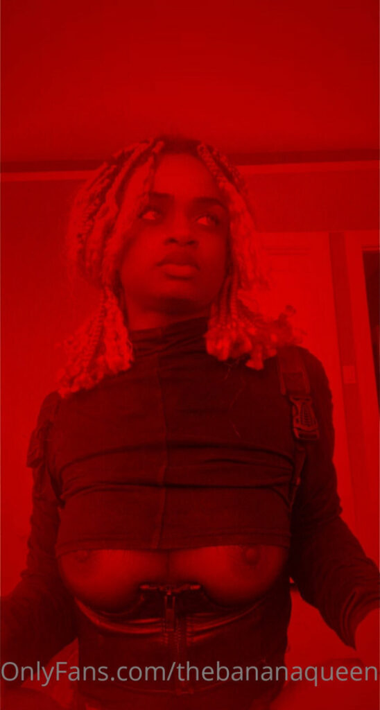 OnlyFans – thebanannaqueen – Nude