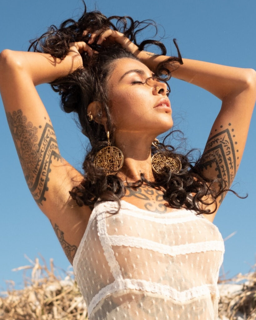 OnlyFans – Reddit – Thefreeelf / thetattooedelf / nahaal.azadi – Nude Leaks