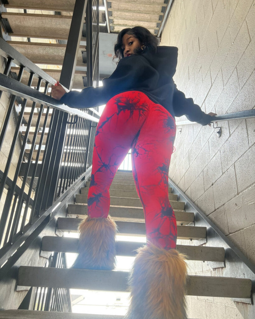 TikTok – T H I C C – Ebony – Thefricanbeauty / africann.beauty / esosatheafricanbeauty – Nude Leaks