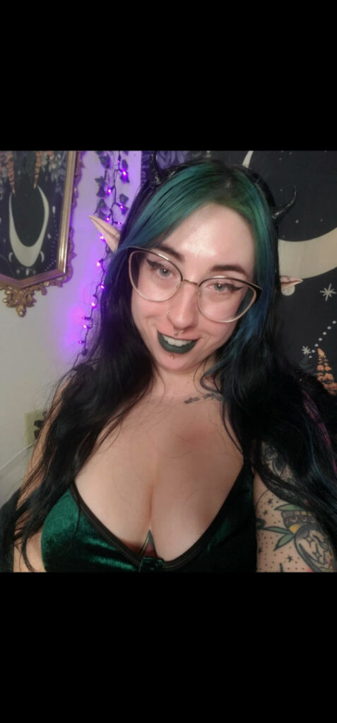 OnlyFans – Reddit – ⠀X⠀ – @thegothelf – Nude Leaks