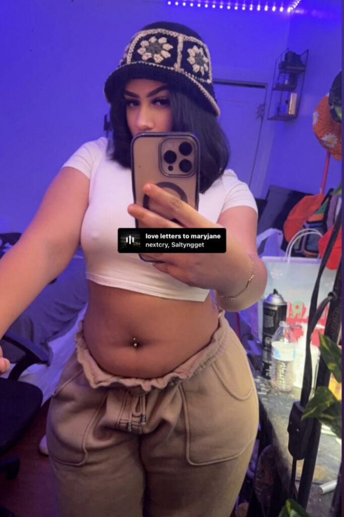 Instagram – T H I C C – Ebony – Thick baddie @Forevaa.laii – Nude