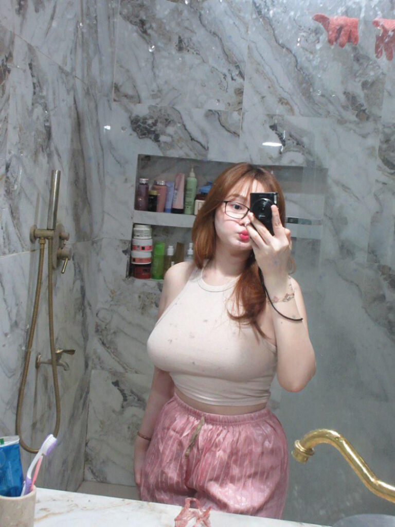 Instagram – T H I C C – Indonesian – Tokyovibes / initokyolagi – Nude