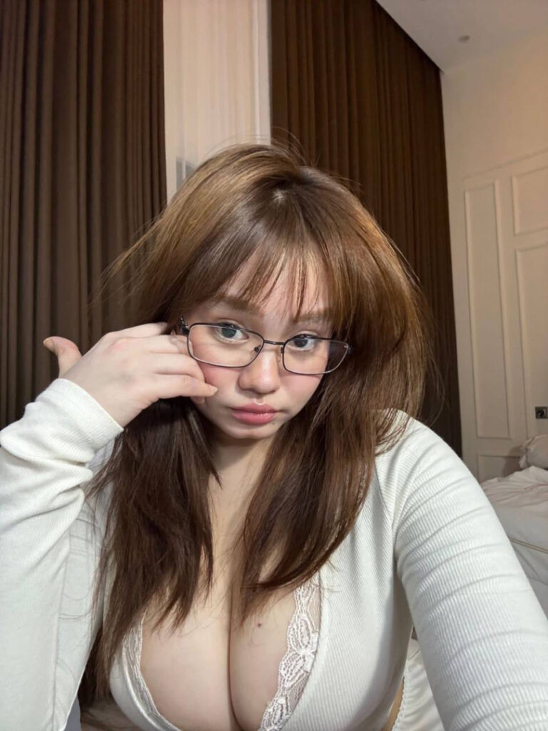 Instagram – T H I C C – Indonesian – Tokyovibes / initokyolagi – Nude