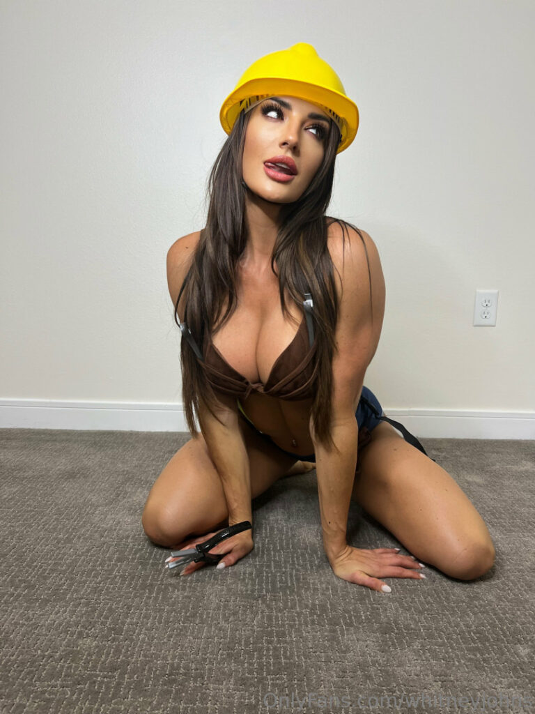 Instagram – Whitney Johns – Nude