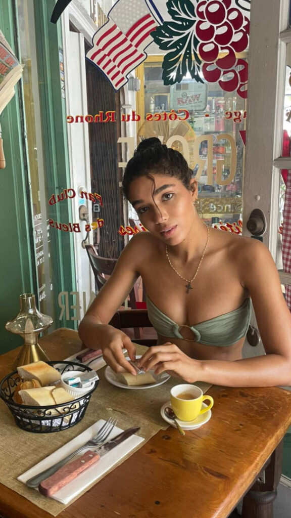 Instagram – Latina – Yovanna Ventura yoventura – Nude