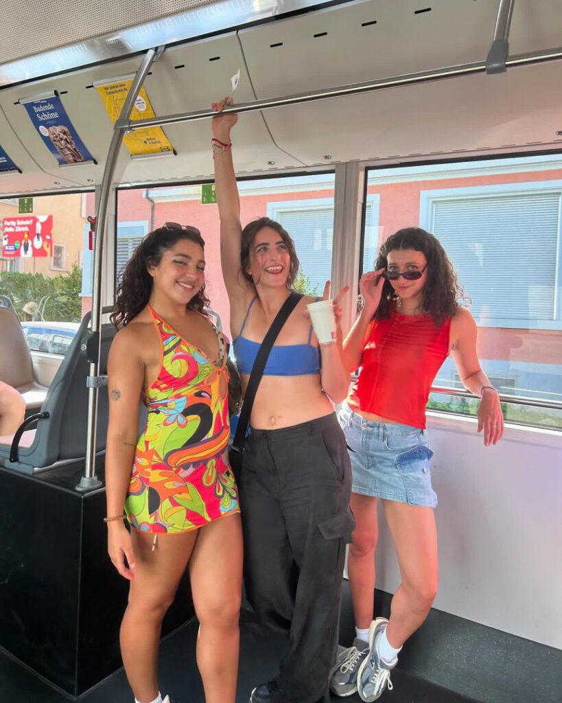 TikTok – Instagram – Yvette Segan – Nude