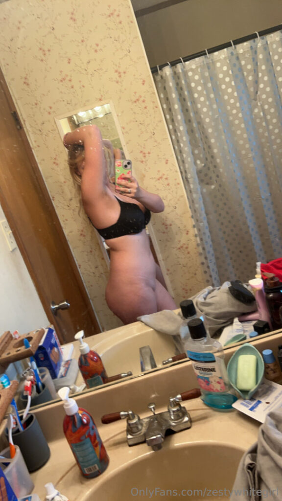 OnlyFans – Teen – Zestywhitegirl / Maria Moore – Nude Leaks