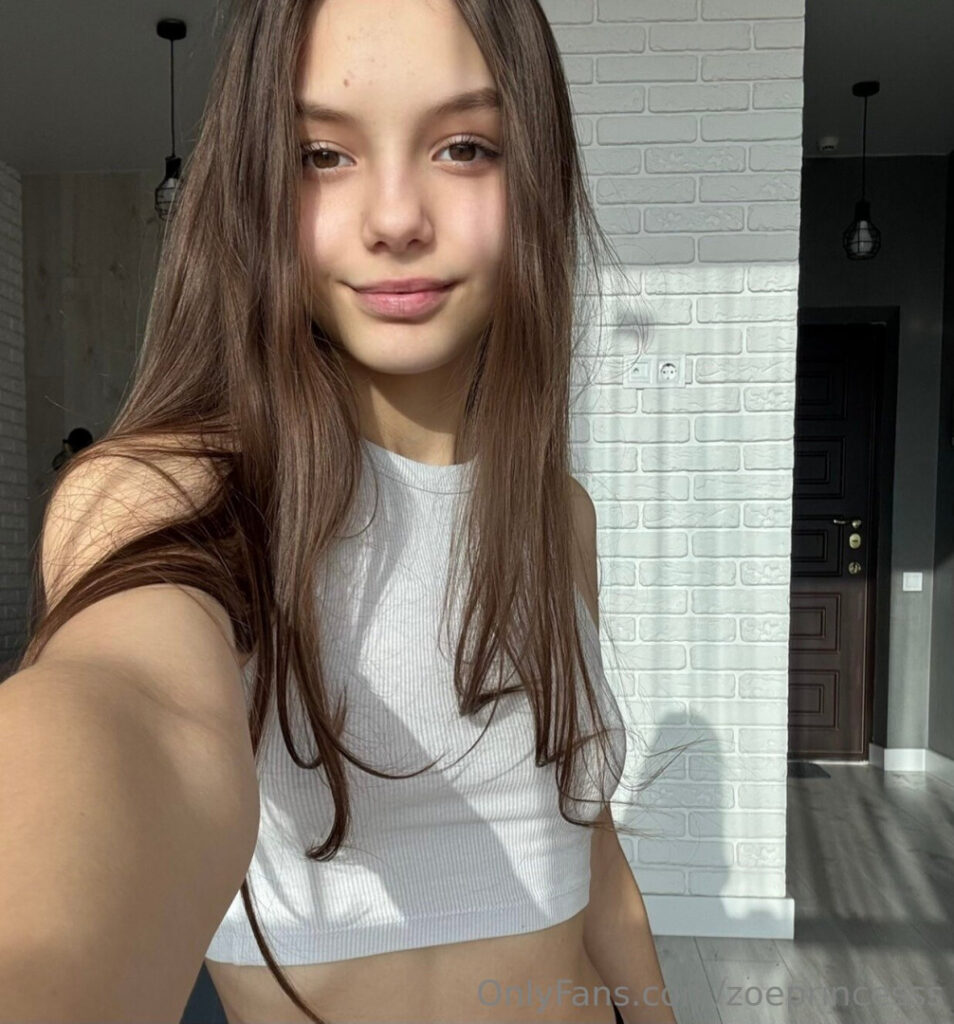 OnlyFans – Teen – zoeprincesss/zoeee_princess – Nude
