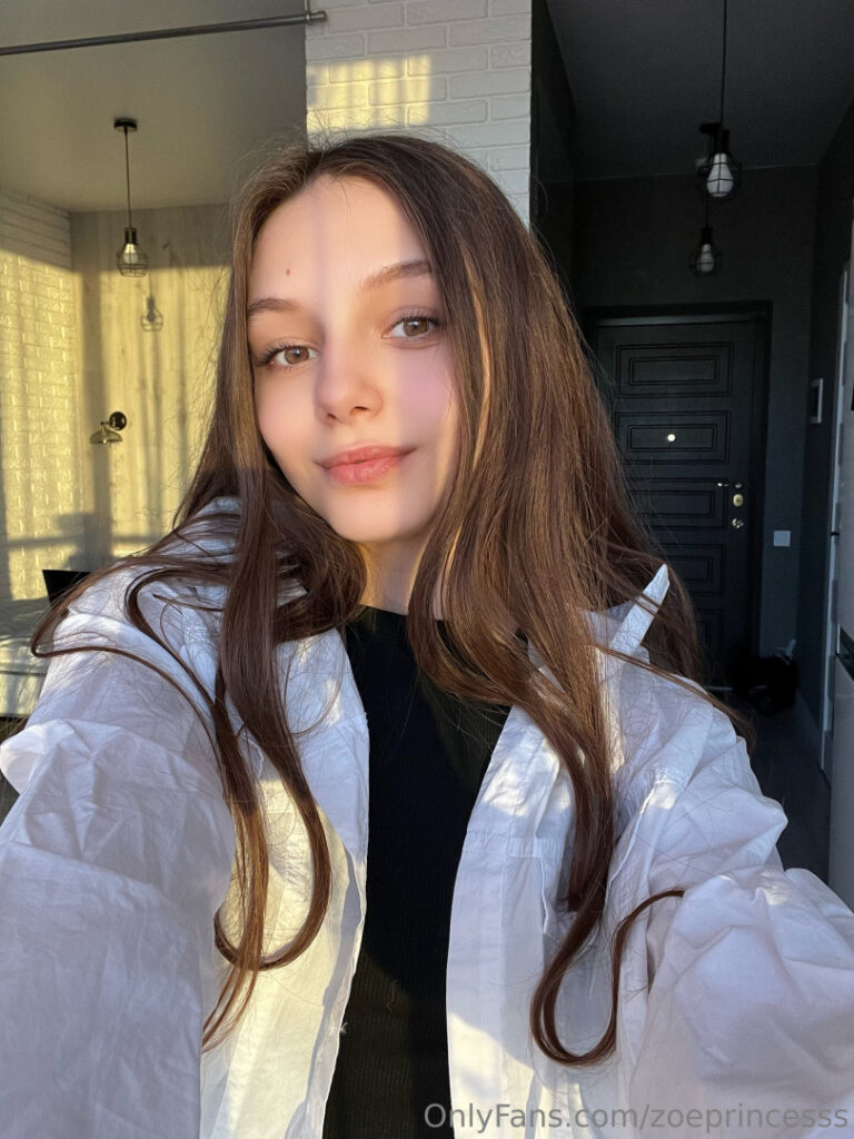 OnlyFans – Teen – zoeprincesss/zoeee_princess – Nude