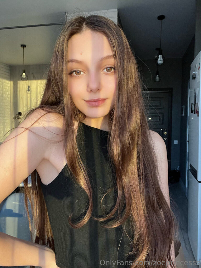 OnlyFans – Teen – zoeprincesss/zoeee_princess – Nude